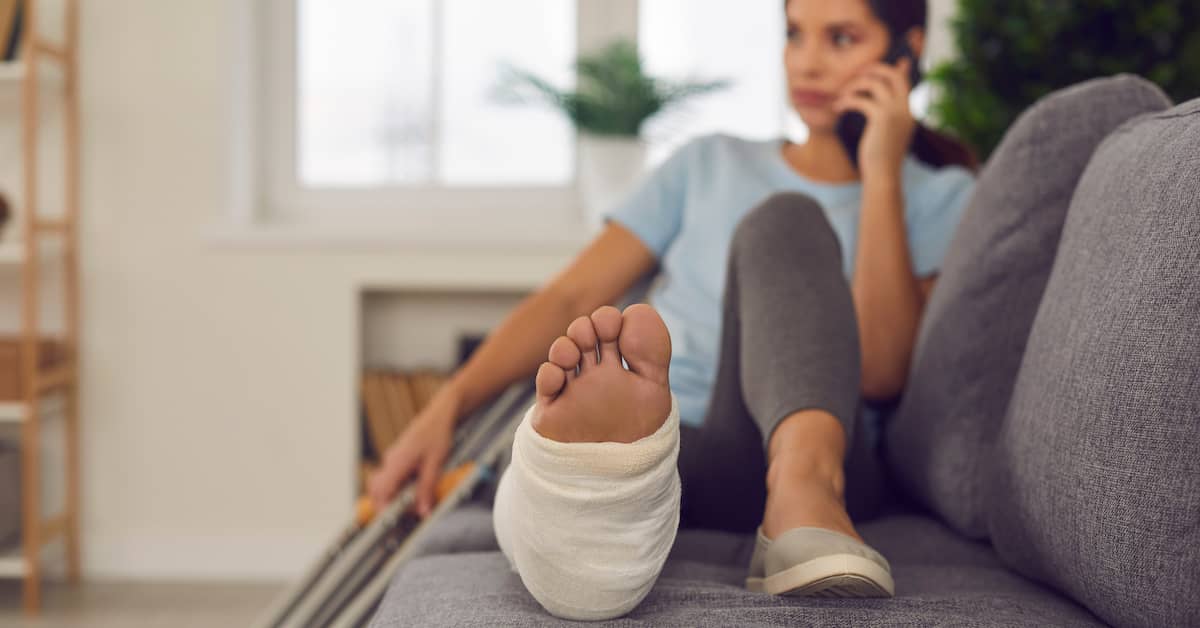 a woman discusses mistakes to avoid in a personal injury claim | Mandell, Boisclair and Mandell, Ltd.